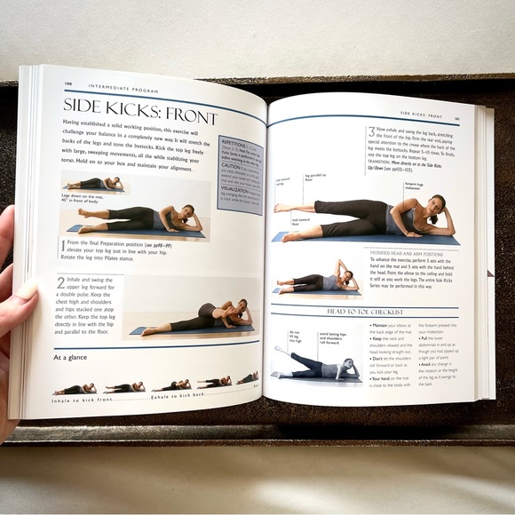 BOOK ⢠āDK Pilates Body in Motionā Fitness Book ⢠- Picture 6 of 9